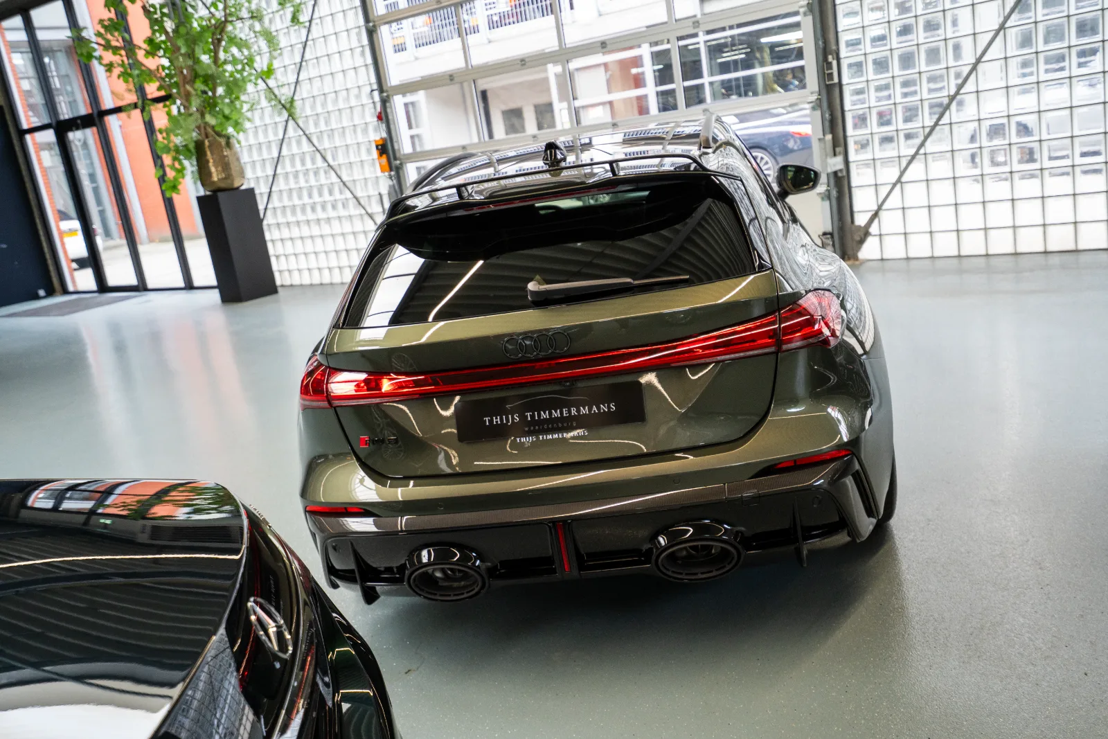 Audi RS6 in de showroom